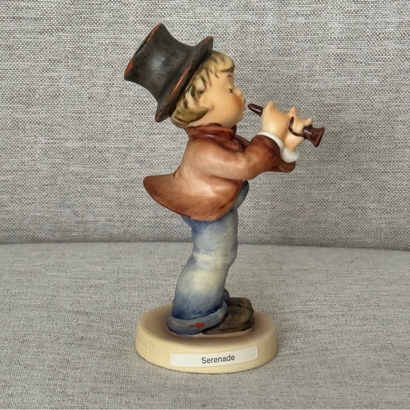 Serenade - Goebel M. I. Hummel Figurine #85 4/0 TMK 6 - Picture 10 of 14